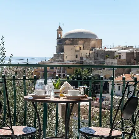 Le Nereidi Bed & Breakfast 4*