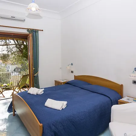 Bed & Breakfast Le Nereidi 4*