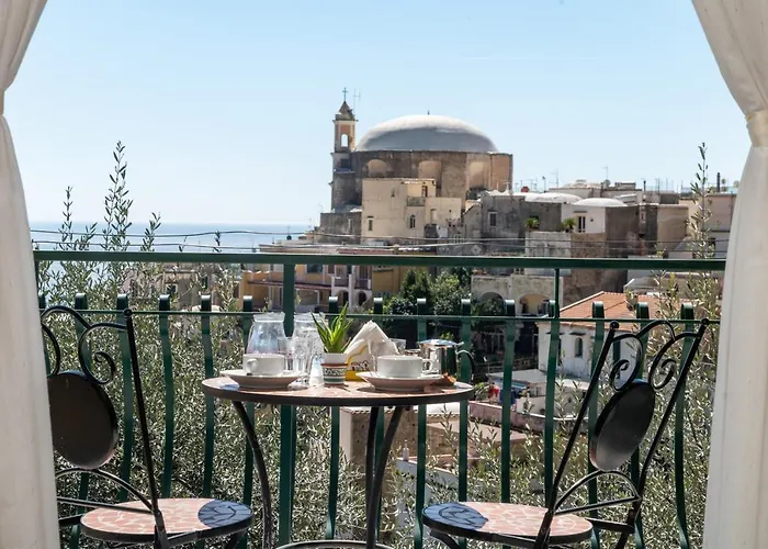 Le Nereidi Bed & Breakfast 4*