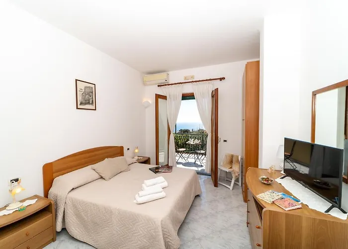 Le Nereidi Bed & Breakfast 4*