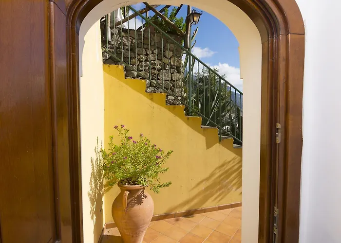 Oda ve Kahvaltı Le Nereidi Positano